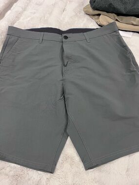 burnside Men's Flat Front Shorts - Charcoal Gray